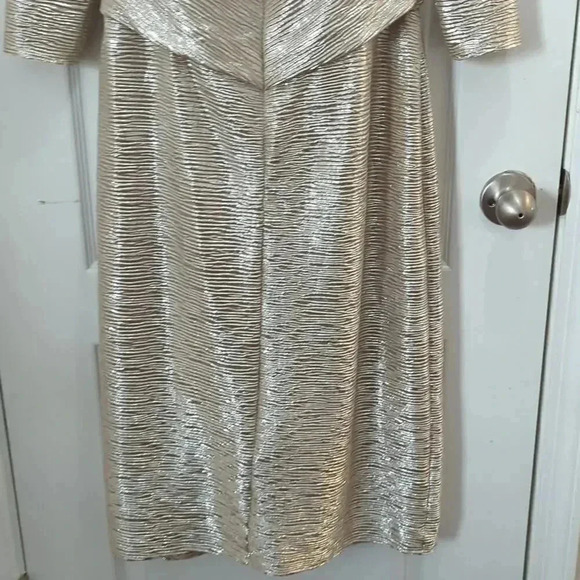 Rene by Rene Ruiz 3/4 Sleeve Draped Cocktail Dress in Champagne Metallic - Picture 6 of 11
